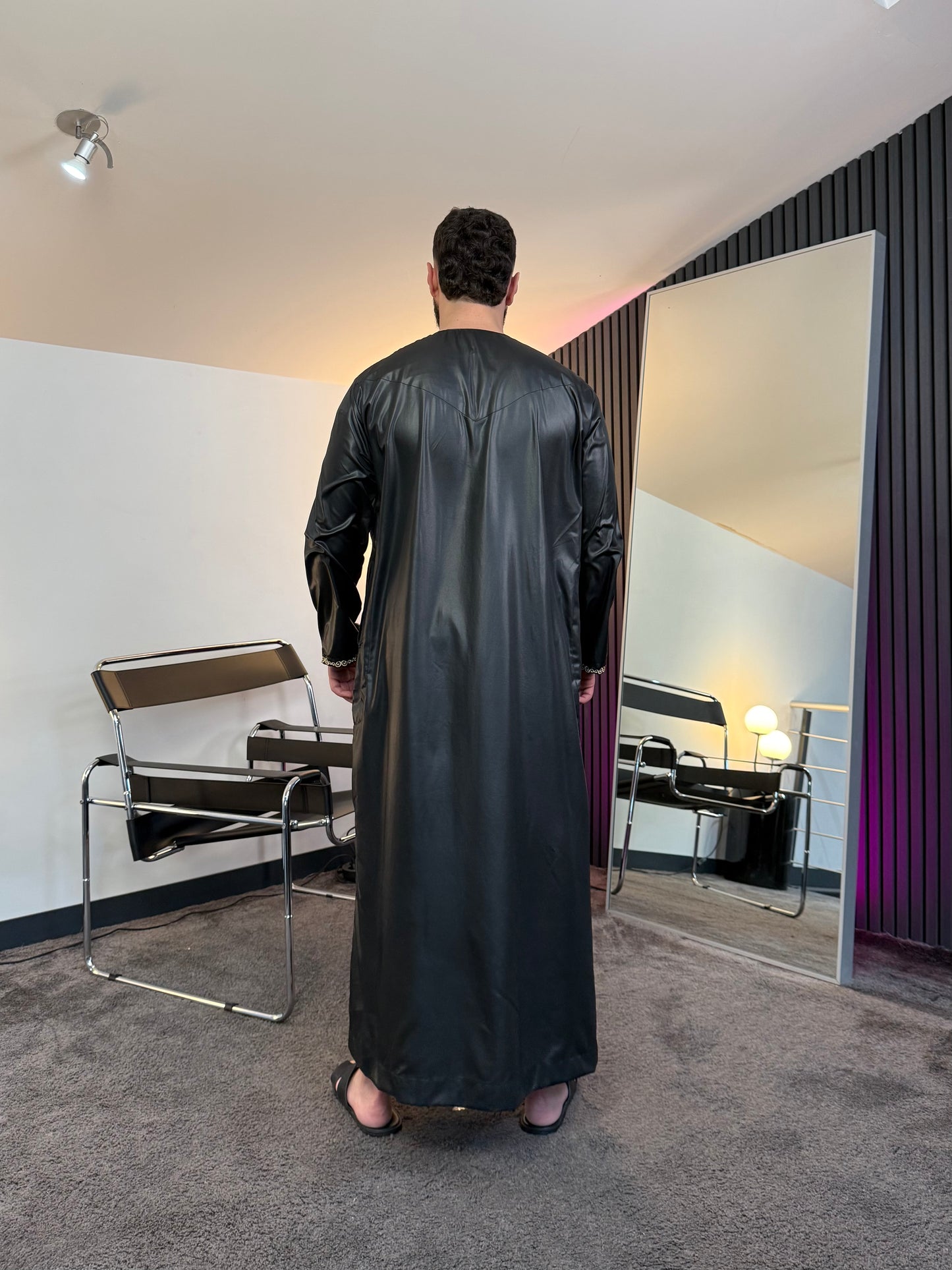 N°1 - QAMIS EMIRATI NOIR CIRÉE PRESTIGE HOMME DUBAÏ