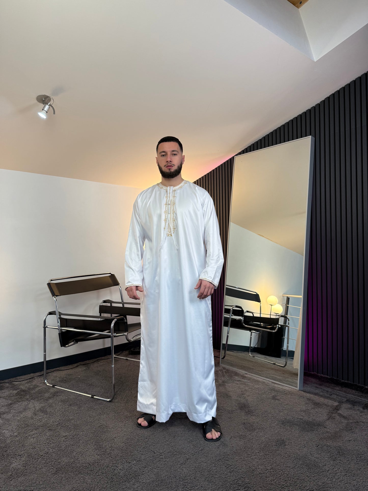 N°1 - QAMIS EMIRATI BLANC CIRÉE PRESTIGE HOMME DUBAÏ